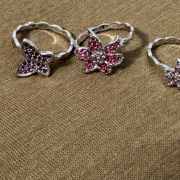 The Mariah Carey Collection Set of 4 Flower and Butterfly rings. Size5. Pink New - Picture 4 of 9